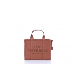 THE MEDIUM TOTE